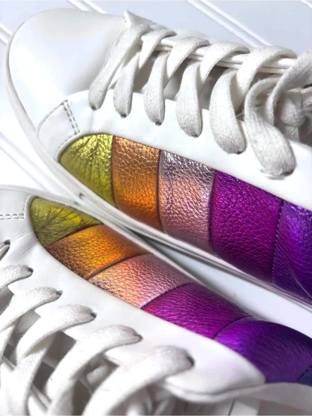 Kurt Geiger Metallic Rainbow Sneakers White Leather Iridescent Fun Leather 8.5